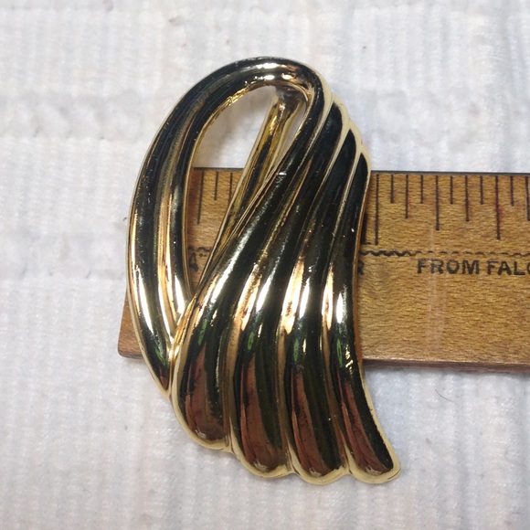 Vintage Piscitelli Wing Gold Tone Scarf Slide - Picture 5 of 5